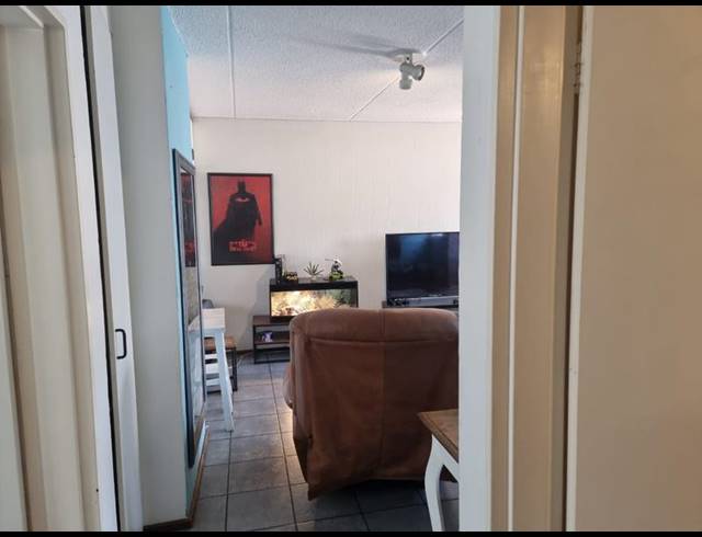 2 BEDROOM COMPLEX FOR SALE IN MARAIS STEYN PARK